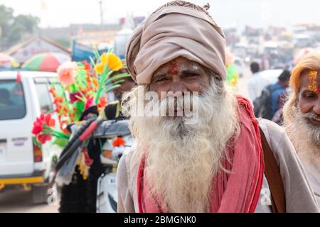 Portrait sur l'Indien Sadhu Baba (moine indien) dans les rues de Pushkar pendant la célèbre foire de Pushkar Banque D'Images