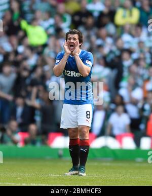 10 septembre 2016, Celtic Park, Glasgow. Les Rangers Joey Barton crient à ses coéquipiers pendant le match de Ladbrokes Scottish Premiership contre le Celtic. Banque D'Images