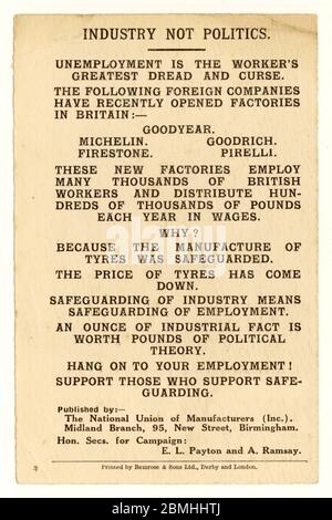 Brochure de l'entre-guerre imprimée par le National Union of Manufacturers exhortant les travailleurs britanniques à suspendre leur emploi en soutenant ceux qui soutiennent la sauvegarde de l'industrie (politiques protectionnistes) « la protection de l'industrie signifie la protection de l'emploi », indique-t-elle. Comme exemple de sauvegarde, elle donne à l'industrie britannique de fabrication de pneus qui a été protégée et a employé de nombreux travailleurs britanniques. Imprimé à Birmingham, au Royaume-Uni, au moment de l'effondrement financier de 1929 et de la Grande Dépression qui a suivi, vers 1929-1932 . Banque D'Images