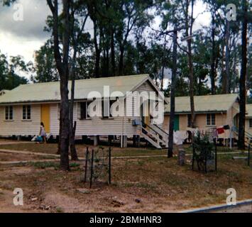 Ten Pound poms - logements immigrants à l'auberge de jeunesse de Wacol (1969) , près de Brisbane, Australie. Plus tard, le site est devenu prison de Wacol Banque D'Images