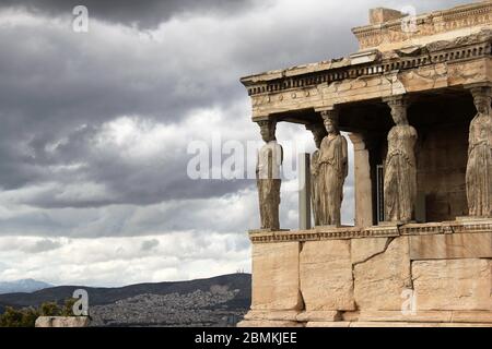 Le temple d'Erechtheio sur l'Acropole athénienne, Grèce. Banque D'Images