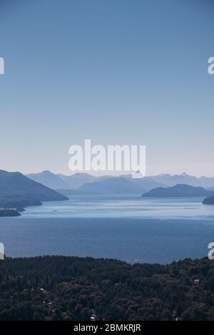 Vue sur les lacs de l'el campanario, Bariloche, Patagonie, Argentine Banque D'Images