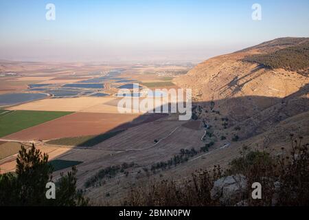Le mont Gilboa point d'observation avec une vue sur la vallée de Jezreel Banque D'Images