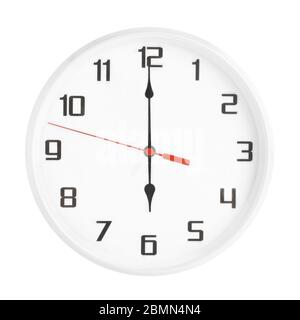 Horloge blanche isolée sur fond blanc. 6 h ou 6 h. Banque D'Images