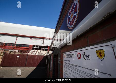 Signalisation sur le terrain autour du stade Tynecastle, stade du cœur du FC Midlothian - pendant la pandémie de Covid-19 (coronavirus). Banque D'Images