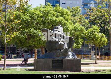 BUENOS AIRES - 19 JANVIER 2018 : monument à Alfredo Palacios à Buenos Aires, Argentine. Monument de politicien socialiste argentin a été fait par Jorge Banque D'Images