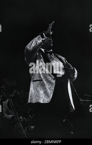 10 mars 1996, le légendaire roi du blues B.B. King - Blues Boy, qui se présente à l'Arena Hall de Poznan, en Pologne. Guitariste et chanteur de blues américain. Banque D'Images