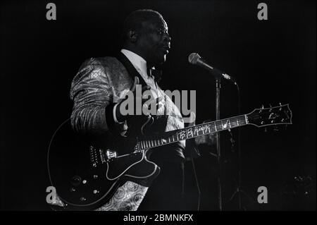 10 mars 1996, le légendaire roi du blues B.B. King - Blues Boy, qui se présente à l'Arena Hall de Poznan, en Pologne. Guitariste et chanteur de blues américain. Banque D'Images