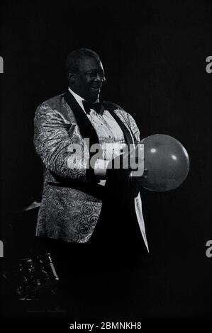 10 mars 1996, le légendaire roi du blues B.B. King - Blues Boy, qui se présente à l'Arena Hall de Poznan, en Pologne. Guitariste et chanteur de blues américain. Banque D'Images