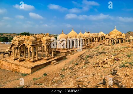 Bada Bagh cenotaphs mausolée de tombeau hindou . Jaisalmer, Rajasthan, Inde Banque D'Images