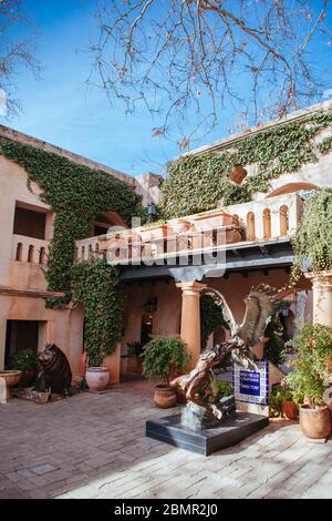 Village d'artisanat et d'art de Tlaquepaque, Sedona, États-Unis Banque D'Images