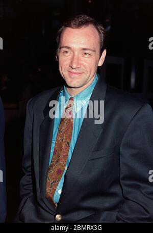 LOS ANGELES, CALIFORNIE. 29 septembre 1992 : acteur Kevin Spacey à la première de 'Glengarry Glen Ross'. Photo de fichier © Paul Smith/Featureflash Banque D'Images