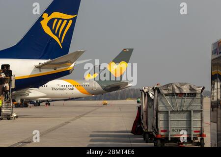 Aéroport, palma, majorque, espagne, 2019 avril 14 - passagers à bord d'un vol Ryanair Banque D'Images