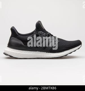 ultra boost noire