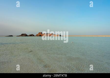 Dépression de Danakil avec lac salé et cristaux, désert de Dallol, Ethiopie Banque D'Images