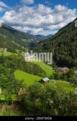 Campagne et montagnes autour d'Assekrem - Discepole del Vangelo près d'Arabba, Dolomites, Tyrol du Sud, Italie, Europe Banque D'Images