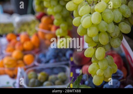 Gros plan sur les raisins dans un stand à Funchal, Funchal, Madère, Portugal, Atlantique, Europe Banque D'Images