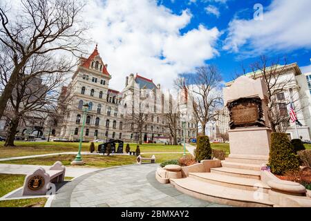 Vue sur le bâtiment du Capitole du parc de l'État de New York, Albany, NY, États-Unis Banque D'Images