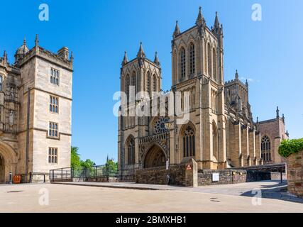 Cathédrale de Bristol et porte de l'abbaye de St Augustine à Bristol, Royaume-Uni Banque D'Images