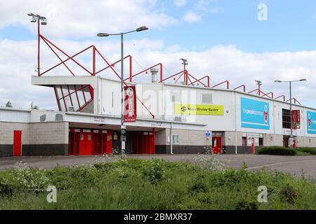 Vue sur le People's Pension Stadium, stade de Crawley Town FC. Banque D'Images