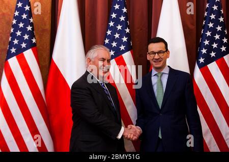 Le secrétaire Tillerson rencontre le premier ministre polonais le secrétaire d'État américain Rex Tillerson et le premier ministre polonais Mateusz Morawiecki se bousculer lors de leur réunion à Varsovie, en Pologne, le 27 janvier 2018. Banque D'Images