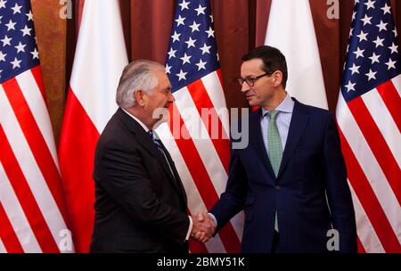 Le secrétaire Tillerson rencontre le premier ministre polonais le secrétaire d'État américain Rex Tillerson et le premier ministre polonais Mateusz Morawiecki se bousculer lors de leur réunion à Varsovie, en Pologne, le 27 janvier 2018. Banque D'Images