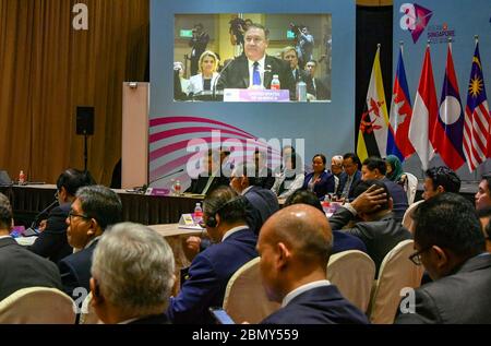 Le secrétaire d’État Michael R. Pompeo s’exprime devant le secrétaire d’État américain de l’ASEAN Michael R. Pompeo s’exprime lors de la réunion ministérielle ASEAN-États-Unis, qui se tiendra du 3 au 14 août 2018 à Singapour. Banque D'Images