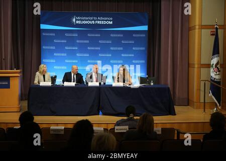 2019 la Conférence ministérielle pour promouvoir la liberté religieuse le 17 juillet 2019, le Directeur par intérim du Centre Simon-Skjodt pour la prévention du génocide Naomi Kikoler s'exprime sur un panel à la Conférence ministérielle pour promouvoir la liberté religieuse au Département d'État des États-Unis à Washington. Banque D'Images