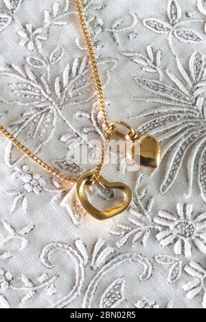 Collier or féminin vintage, États-Unis Banque D'Images