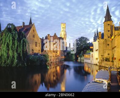 Canal de Rozenhoedkaai la nuit, Bruges (Brugge), province de Flandre Occidentale, Royaume de Belgique Banque D'Images