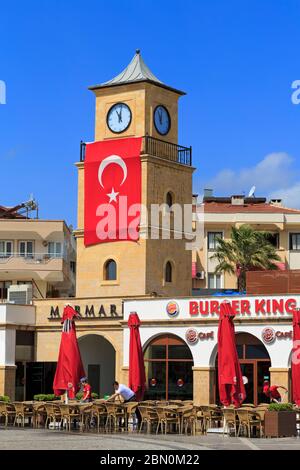 Tour de l'horloge à la place des jeunes, Province de Mugla, Marmaris, Turquie Banque D'Images