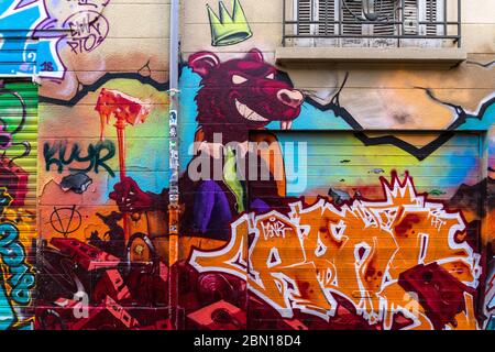 Graffiti coloré et art de la rue au cours Joulien et Noailles quartier. Marseille, France, janvier 2020 Banque D'Images