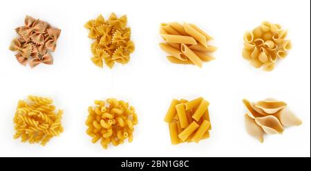 Collection italienne de pâtes sèches brutes isolées sur fond blanc. farfalle, rigatoni, penne, conchiglie, cellentani Banque D'Images