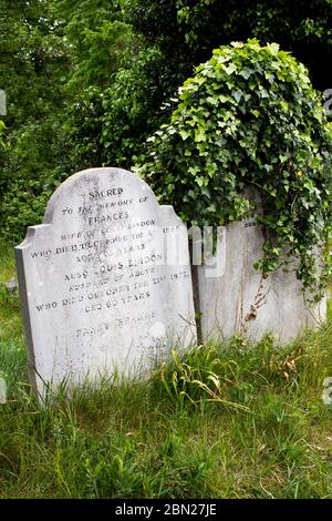 Pierre tombale de Fanny Brawne (Frances Lindon), muse et fiancée de John Keats, au cimetière de Brompton, Kensington, Londres. Banque D'Images