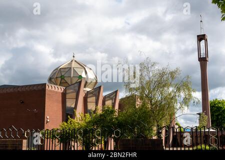 Extérieur de Glasgow Central Mosqueon Crown Street dans le Gorbals, Glasgow, Écosse, par une journée nuageux Banque D'Images
