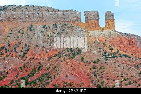 Une mesa au-dessus d'Abiquiu, ranch fantôme, NOUVEAU-MEXIQUE, États-Unis Banque D'Images