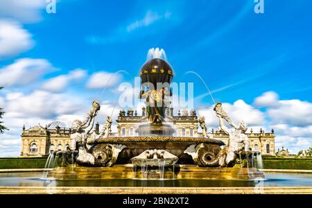 Fontaine de l'Atlas au château Howard près de York, Angleterre Banque D'Images