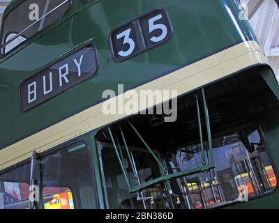 Green and Cream Livery bus de Salford Corporation transport - Metropolitan Cammell / Leyland Titan PD2 281 , JRJ281E, Bury double decker bus, 1967 Banque D'Images