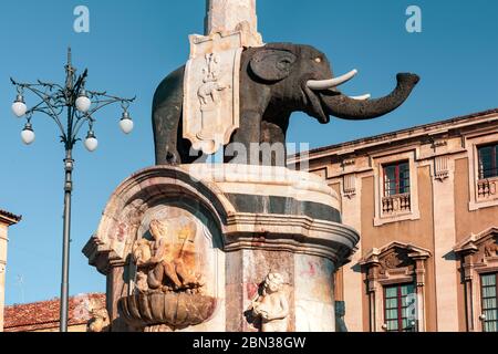 Liotru, Fontaine d'éléphant, symbole de Catane sur la Piazza Duomo à Catane, Sicile, Banque D'Images