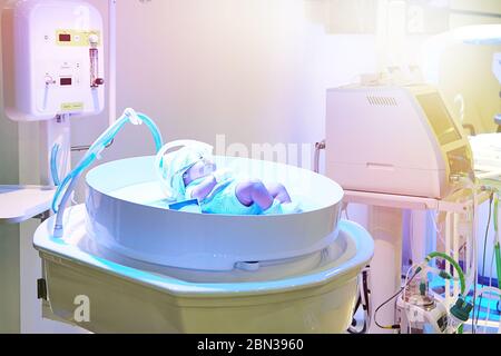 Appareil de ventilation artificielle des poumons pour les nouveau-nés à l'hôpital Banque D'Images