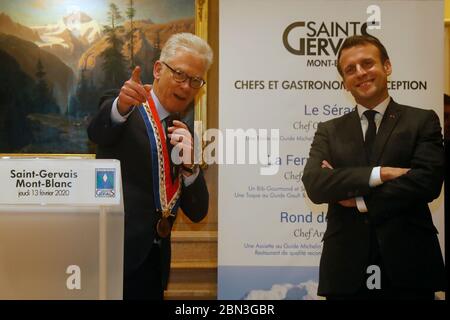 Le président français Emmanuel Macron avec Jean Marc Peillex maire de Saint-Gervais les bains. France. Banque D'Images