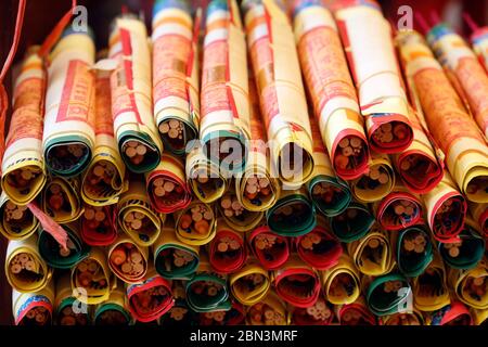 Temple taoïste chinois Guan Di. Les offrandes qui sont brûlées dans des fours. Kuala Lumpur. Malaisie. Banque D'Images