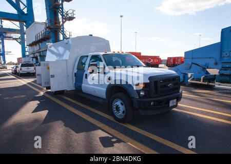 CBP effectue des inspections NII ou non intrusives sur les conteneurs portuaires du port de Philadelphie. Banque D'Images