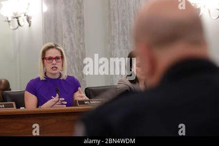 Le sous-commissaire exécutif pour le soutien aux opérations des douanes et de la protection des frontières des États-Unis William Ferrara témoigne devant le Comité sénatorial sur le commerce, la science et l'espace, sous-comité sur l'aviation et l'espace, Au cours d'une audience pour discuter du rôle de l'industrie du transport aérien dans l'atténuation de la propagation de la nouvelle coronavirus 2019 (COVID-19) à Washington, D.C., le 4 mars 2020. CBP Banque D'Images