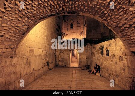 Le petit mur occidental, également connu sous le nom de HaKotel HaKatan ou le petit Kotel, qui est un site religieux juif situé dans le quartier musulman de la vieille ville de Jérusalem, Israël. Le mur date de la période du Second Temple, (516 avant notre ère - 70 de notre ère) et c'est le maintien de la plus grande partie du Mur occidental. Banque D'Images