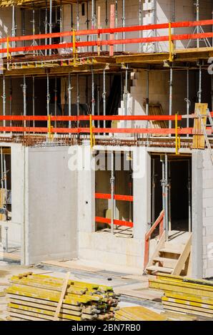 Essen, région de la Ruhr, Rhénanie-du-Nord-Westphalie, Allemagne - Nouveau site de construction de maisons multifamiliales, quartier résidentiel de Ruebogen avec un total de 10 mult Banque D'Images