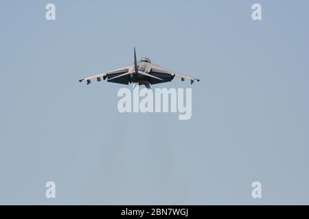 Série 117 de 165 vue arrière de McDonnell Douglas AV-8B Harrier II en vol stationnaire à la Journée des forces armées Santander Cantabria Espagne Mai 2009 Banque D'Images