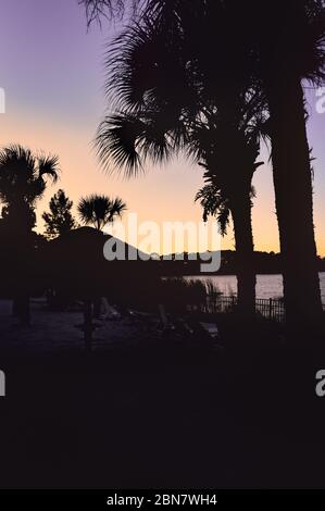 Beach Cabana's au coucher du soleil à Orlando, Floride Banque D'Images