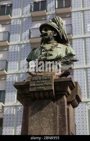 Buste de Guilherme Gomes Fernandes - Sculpteur Bento Cândido da Silva, Porto, Portugal Banque D'Images