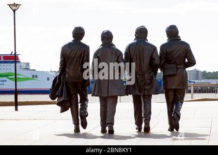 Statue des Beatles à Pier Head à Liverpool Banque D'Images